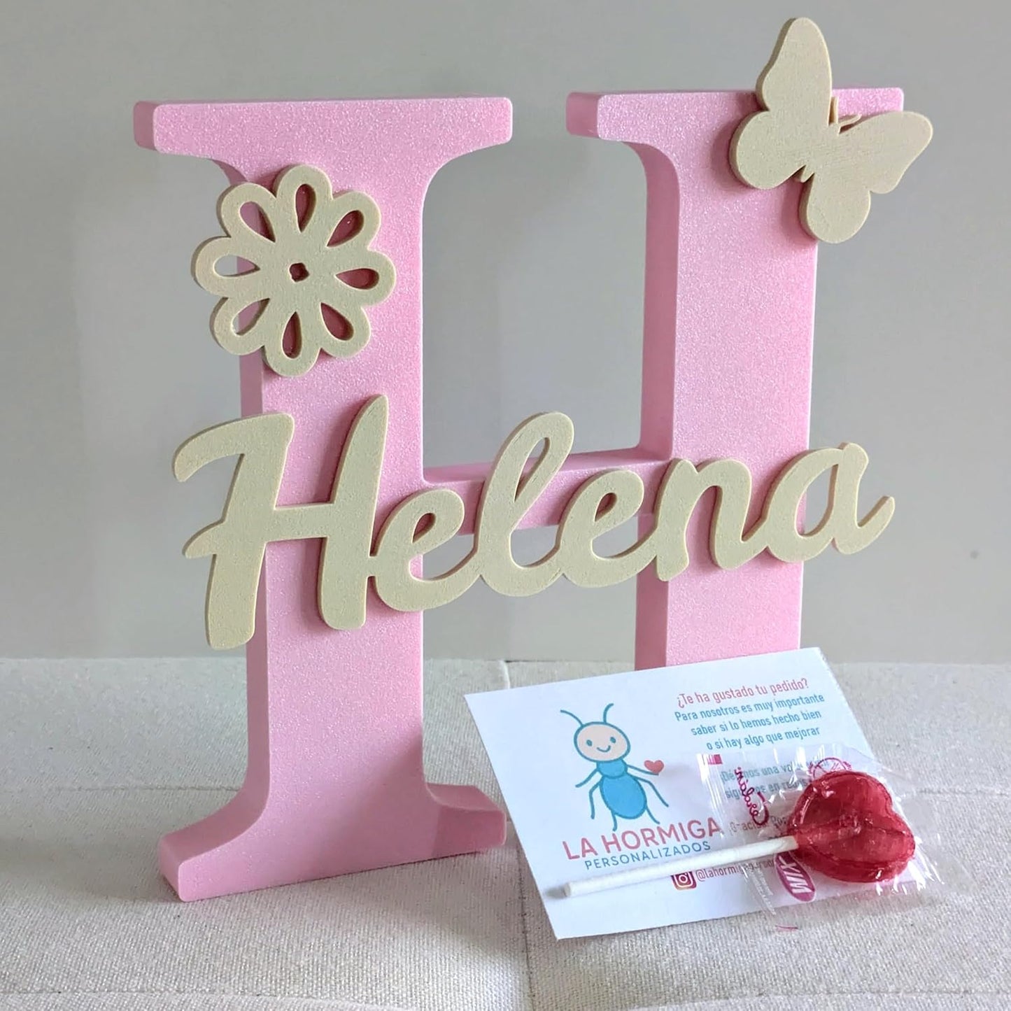 Letra Decorativa Personalizada con Siluetas