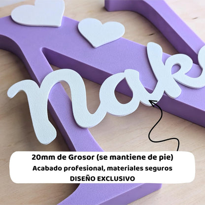 Letra Decorativa Personalizada con Siluetas