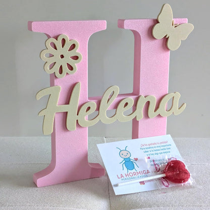 Letra Decorativa Personalizada con Siluetas